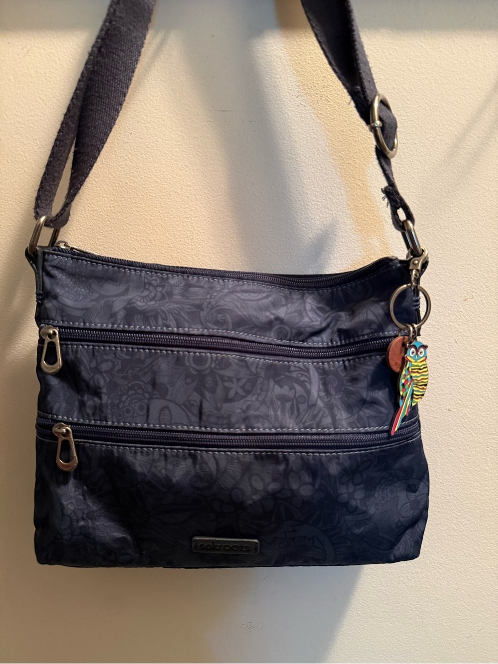 Sakroots Artist Circle Crossbody Bag Black Grey Pockets Boho Hippie Owl Charms